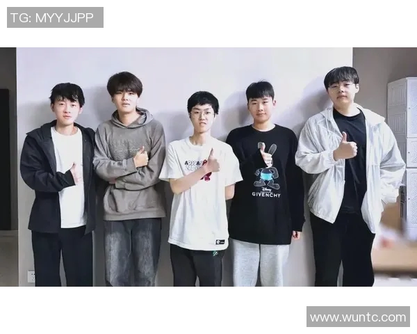 RNG战队配合引发热议球迷对战术选择和团队默契的不同看法 RNG战队配合引发热议球迷对战术选择和团队默契的不同看法