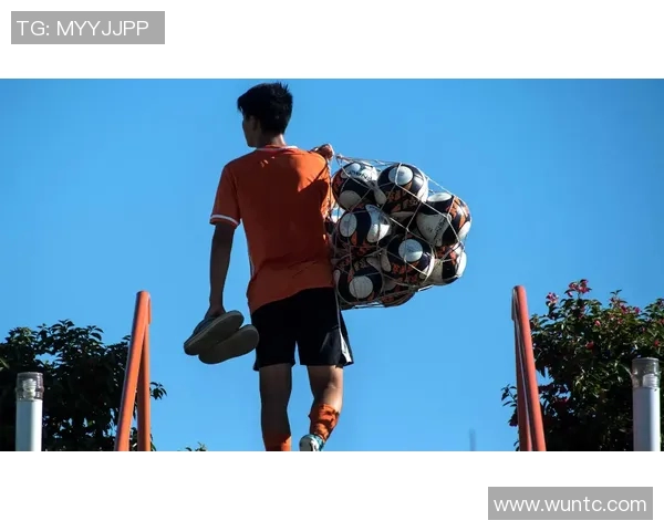 北京足球队的奋斗史:从默默无闻到荣耀巅峰的纪实之旅 北京足球队的奋斗史:从默默无闻到荣耀巅峰的纪实之旅