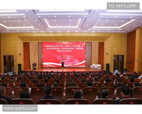 李丽的足球人生：从草根到巅峰的深度对话与心路历程