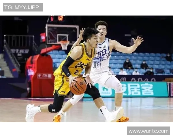 武汉篮球队整体压制表现分析与得失评估探讨