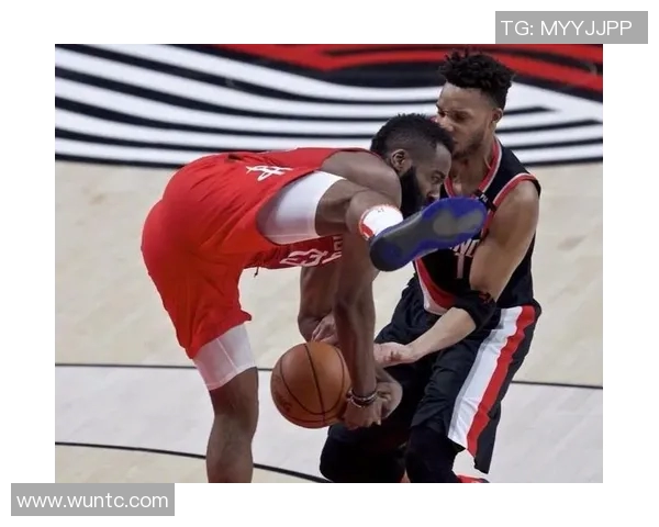 深入分析深圳滑板队防守策略与战术特点的专业解读 深入分析深圳滑板队防守策略与战术特点的专业解读